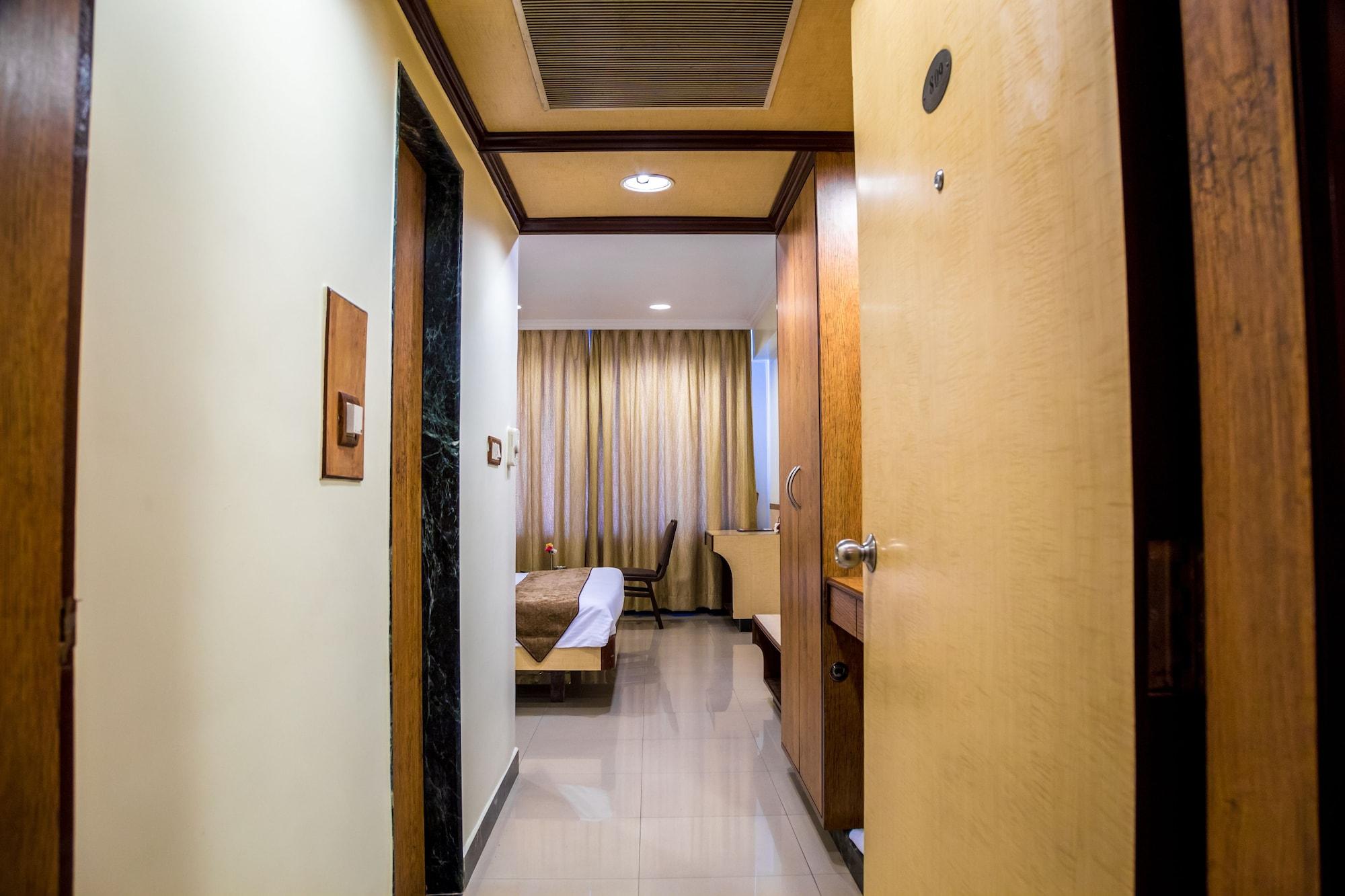 Hotel Tip Top Plaza ターネー エクステリア 写真